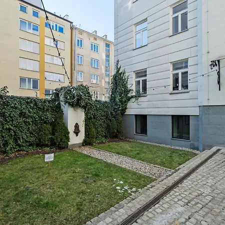 Center - Cozy And Bright - Dobra 11 * 바르샤바