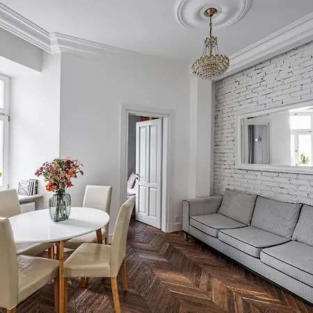 Center - Cozy And Bright - Dobra 11